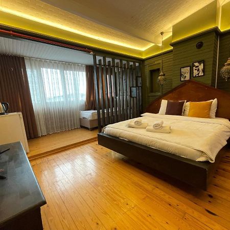 The Local Hostel & Guesthouse Istanbul Exteriör bild
