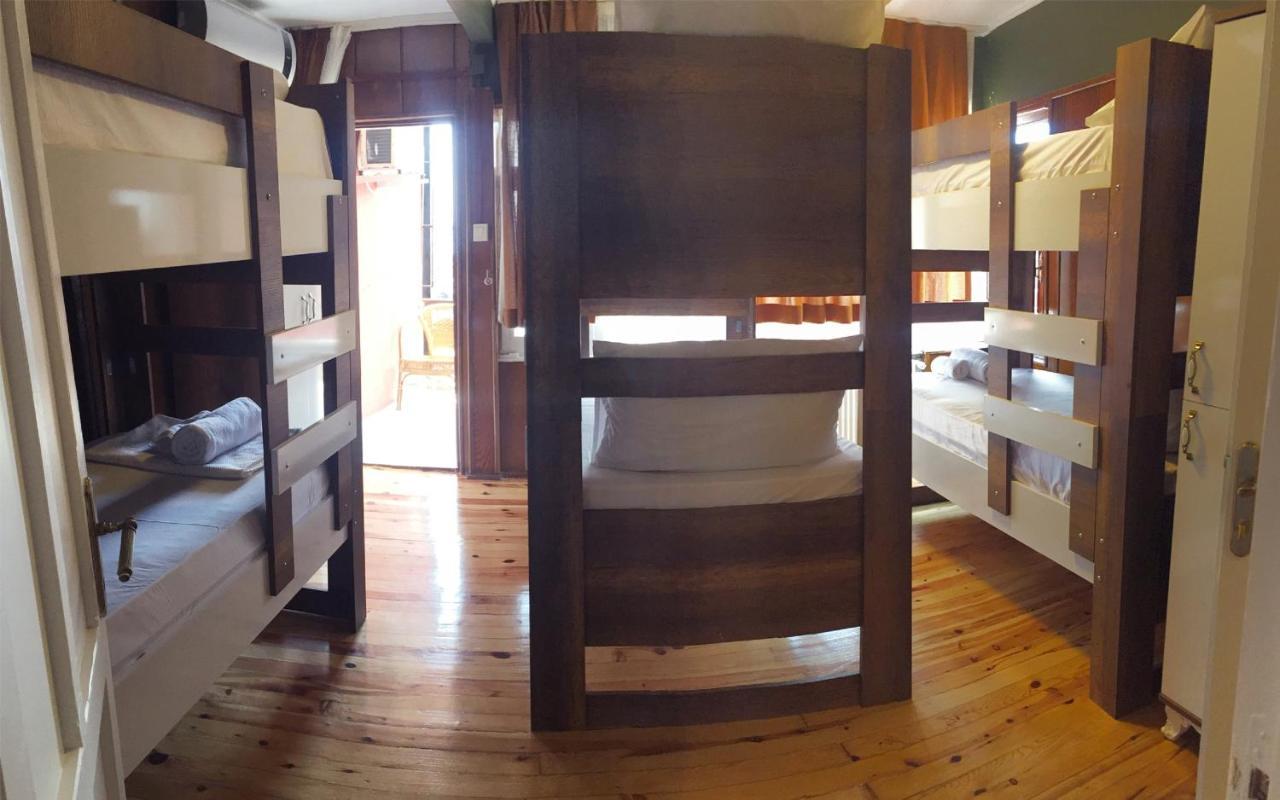 The Local Hostel & Guesthouse Istanbul Exteriör bild
