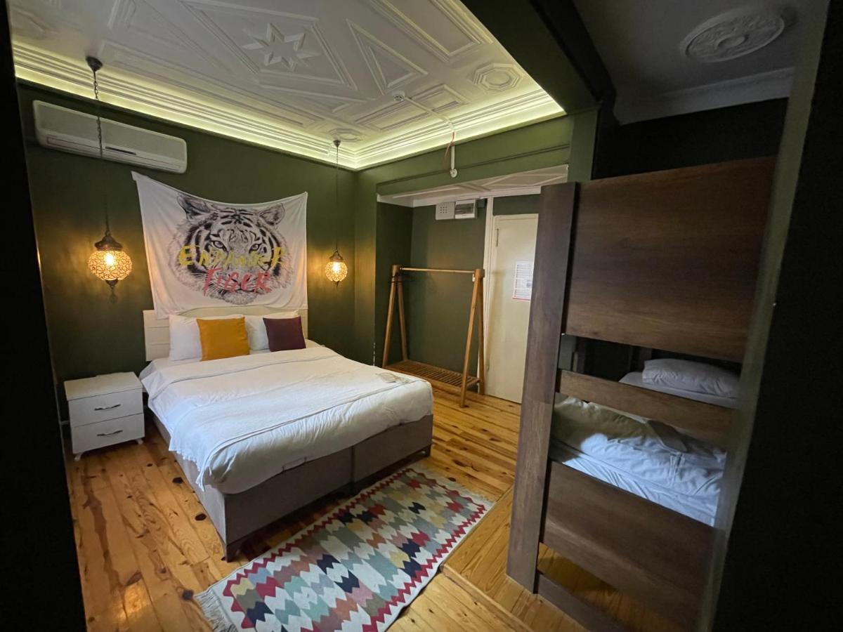 The Local Hostel & Guesthouse Istanbul Exteriör bild