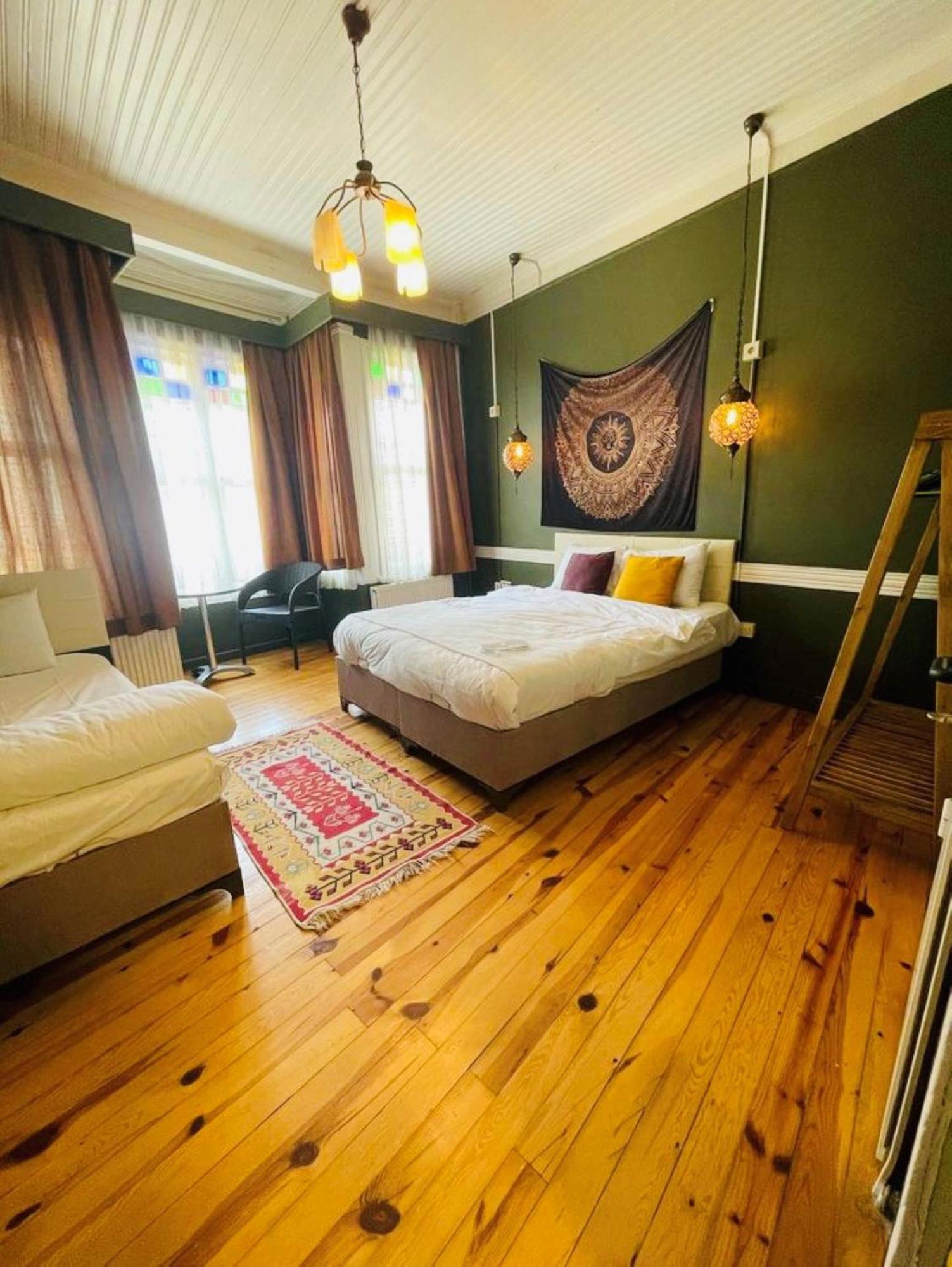 The Local Hostel & Guesthouse Istanbul Exteriör bild