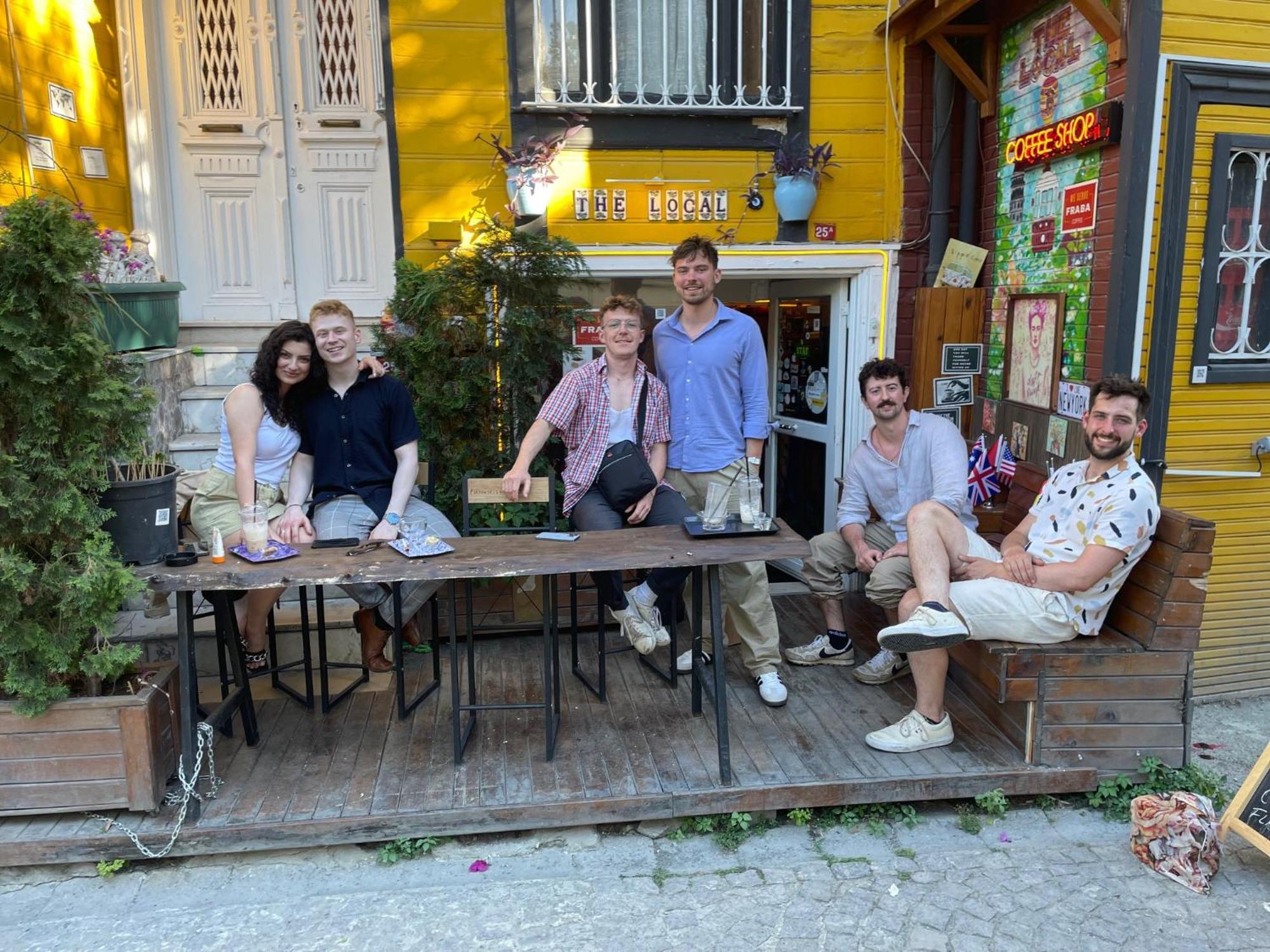 The Local Hostel & Guesthouse Istanbul Exteriör bild